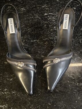 Steve Madden Black Pointed Zip-Trim Slingback Pumps